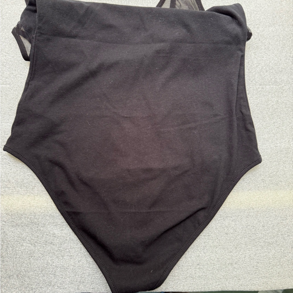 1x$10 or 2x$15 Bundle! Lot of 3 BodySuits - Black, Brown & Black sheer shoulder - Picture 5 of 16